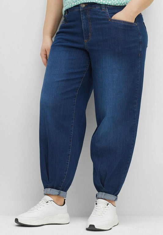 High Rise Relaxed Fit Jeans - Denim Blue