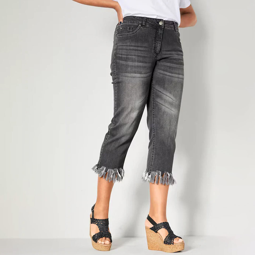 Capri jeans, slim fit, fringed hem, 5-pocket - Grey