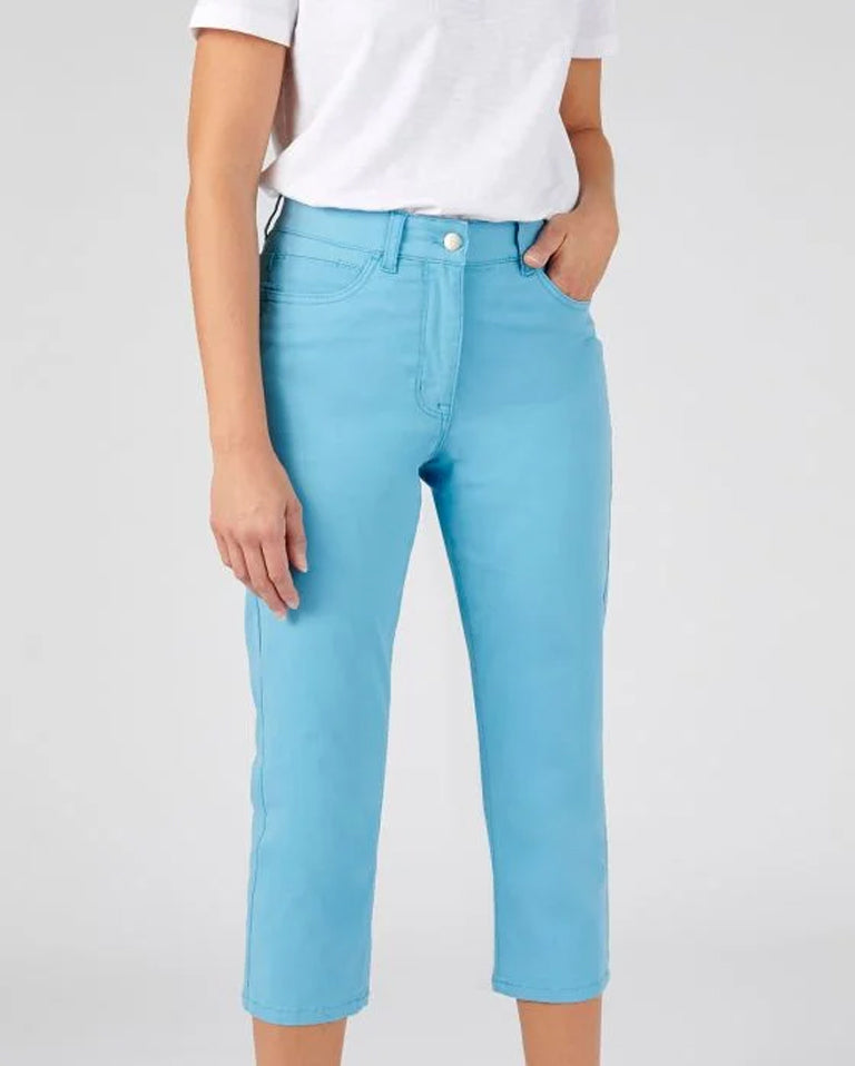 Plain or striped gabardine cropped pants