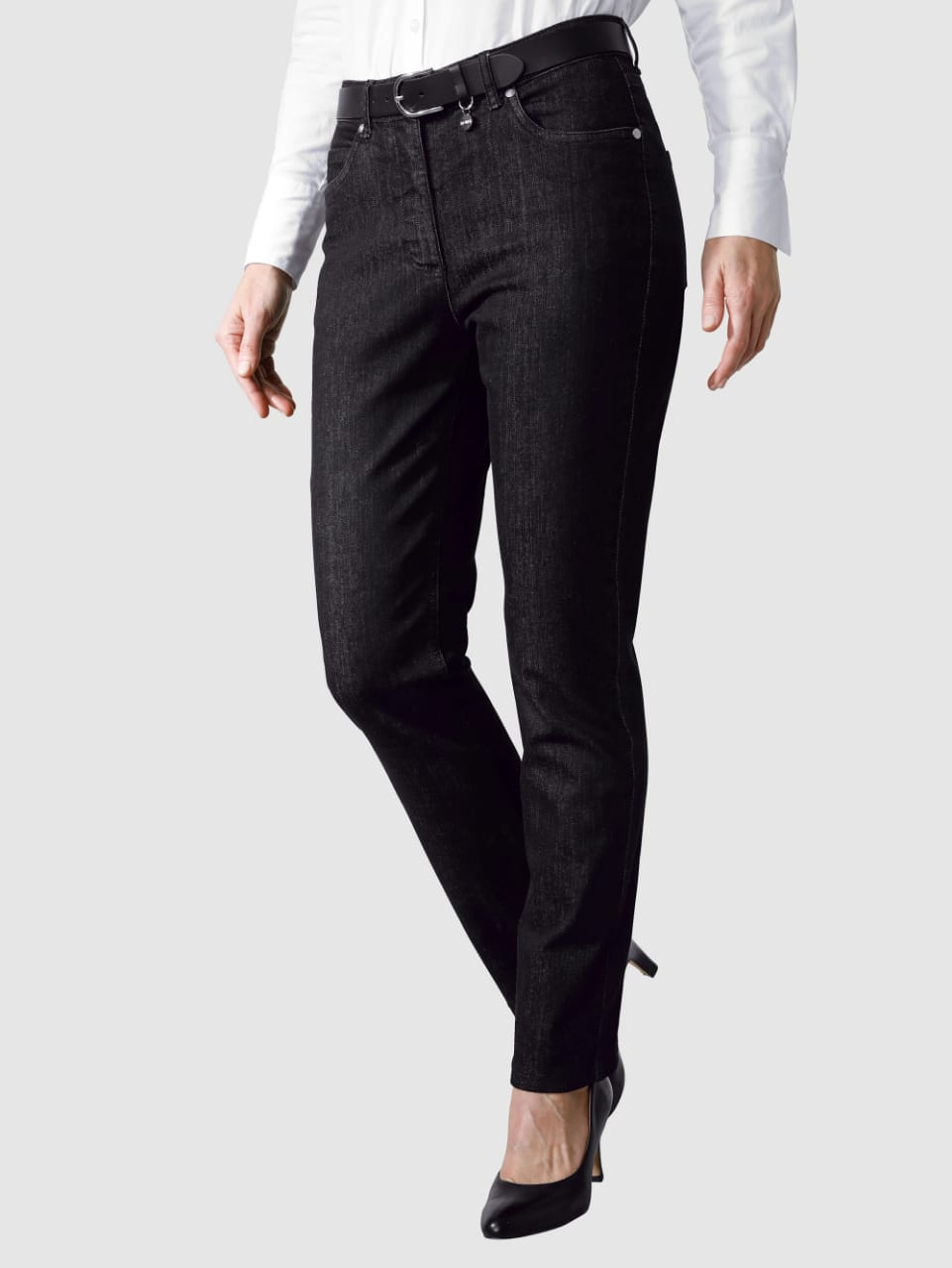 Mona Comfort Fit 5-Pocket Jeans: Effortless Elegance for Every Occasion