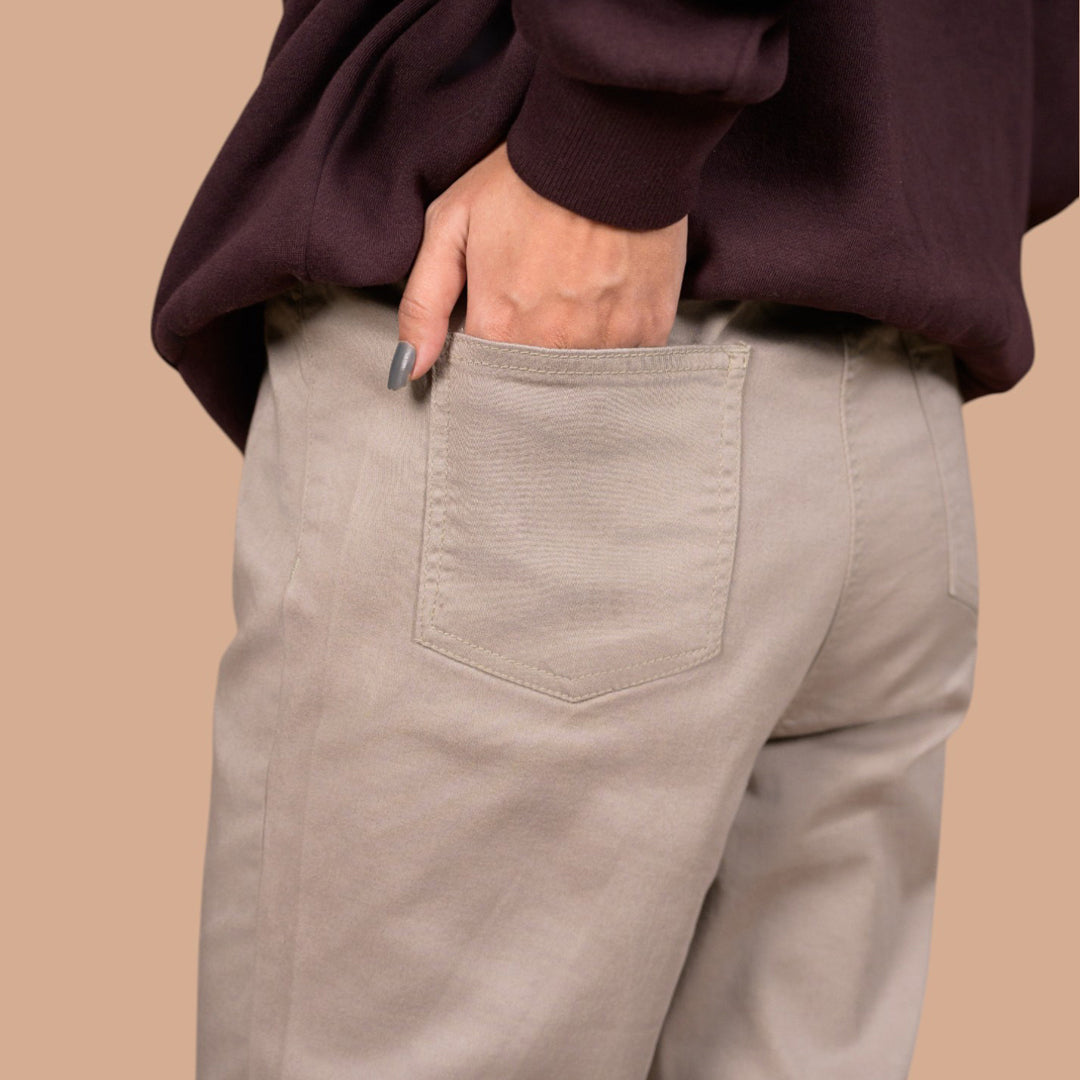 Women’s Premium Slim-Fit Denim Trousers – Elastic Waist, Daily Wear Pants