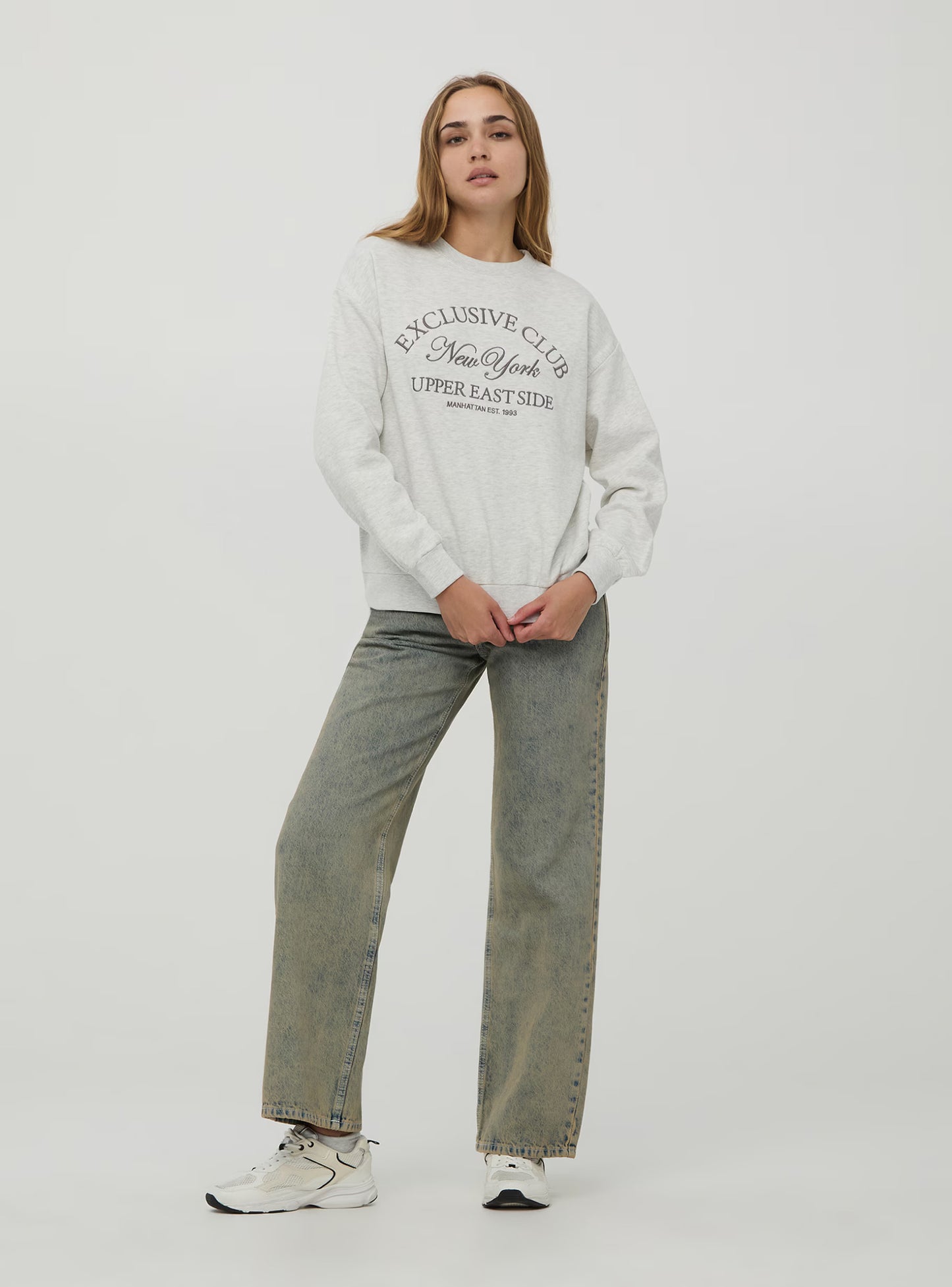 Women's College-Style Embroidered Sweatshirt - Heather Grey