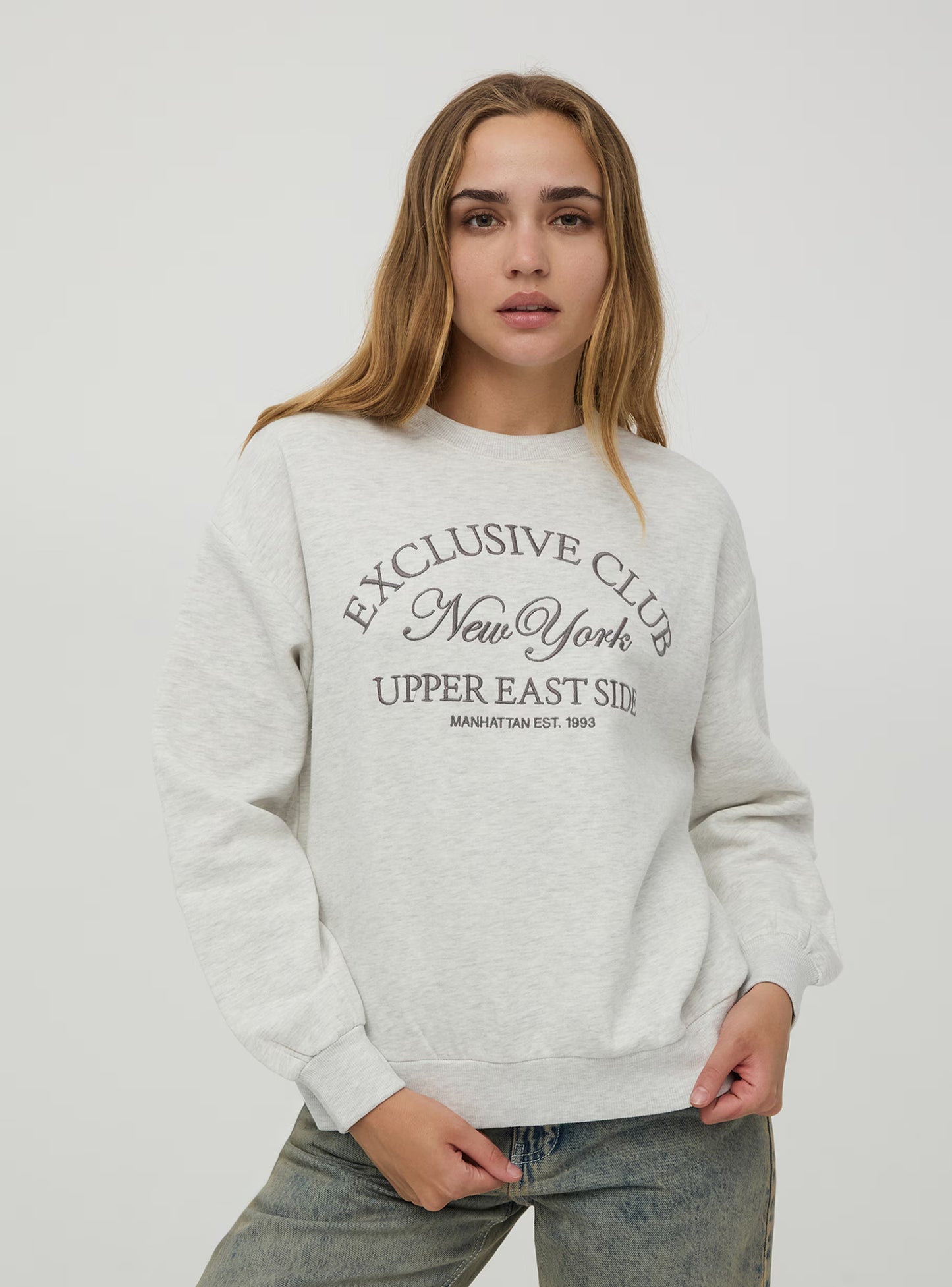 Women's College-Style Embroidered Sweatshirt - Heather Grey