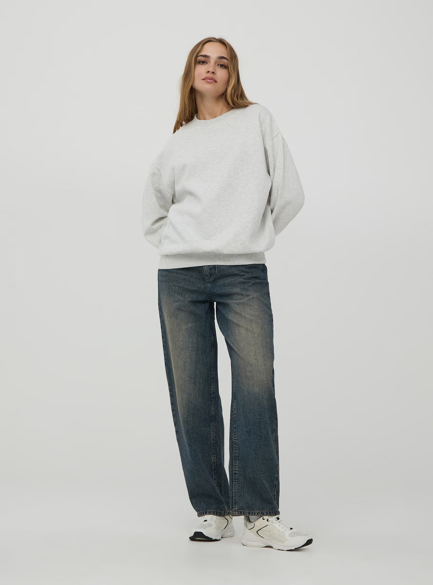 Women's Oversized Plain Sweatshirt – Comfortable and Stylish Pullover