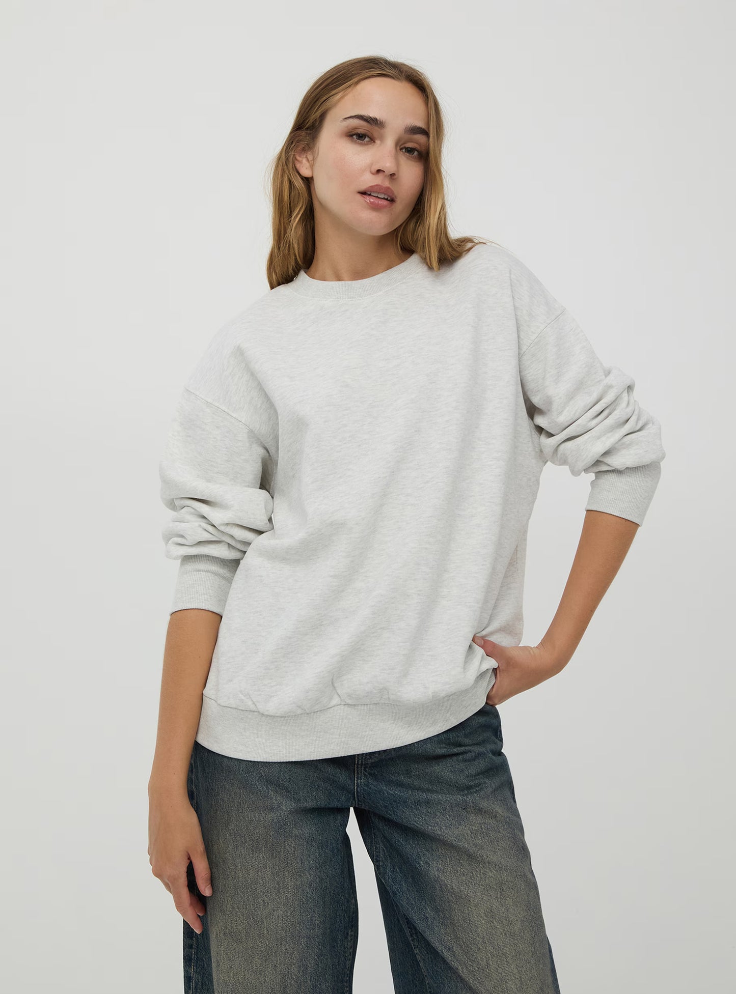 Women's Oversized Plain Sweatshirt – Comfortable and Stylish Pullover