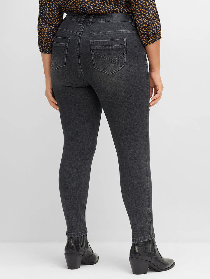 Stretch Jeans with Hem Zippers