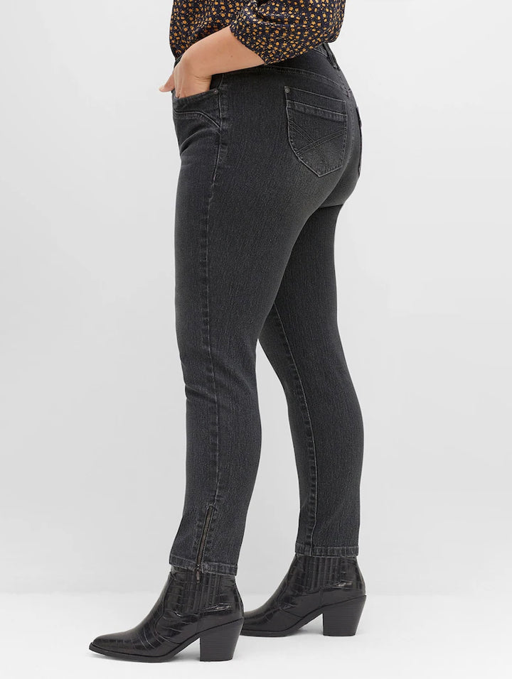 Stretch Jeans with Hem Zippers