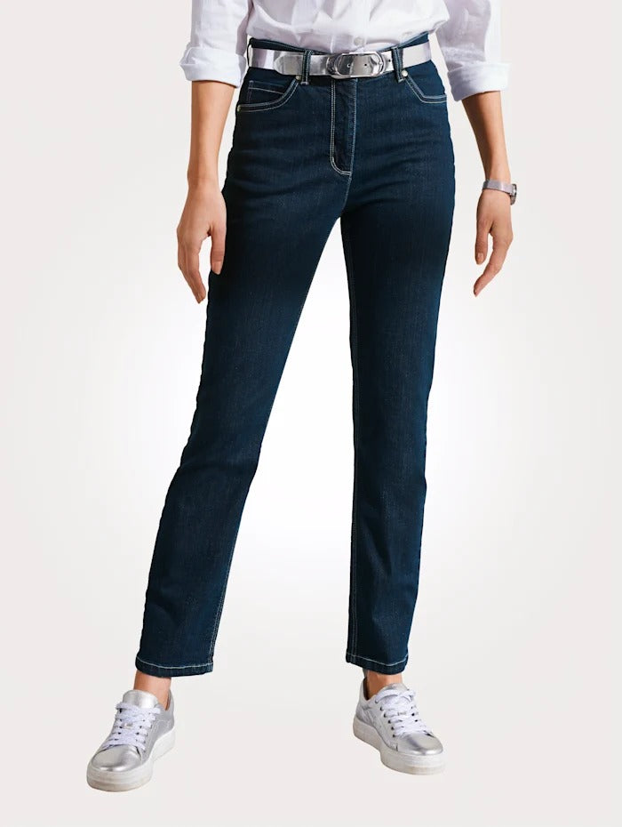 Mona Fit Straight 5-Pocket Jeans