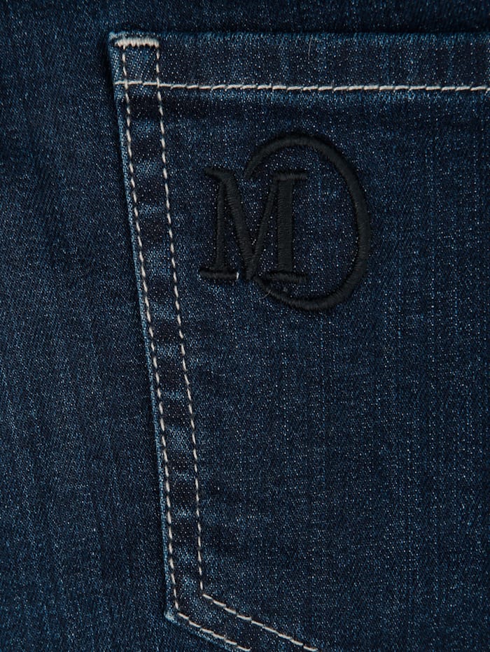 Mona Fit Straight 5-Pocket Jeans