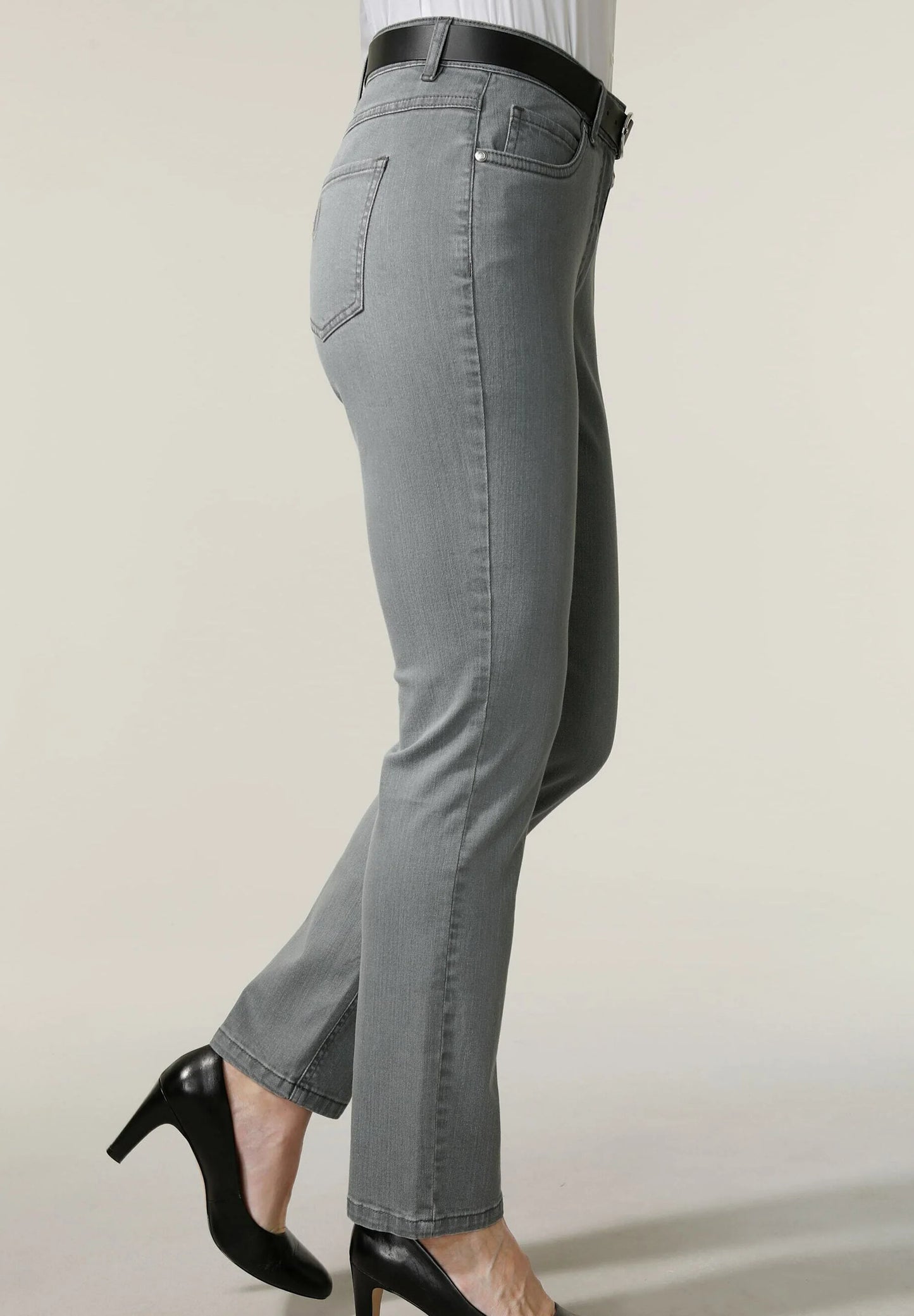 SLIM FIT | SUPER STRETCHABLE | COMFORTABLE JEANS FOR WOMEN