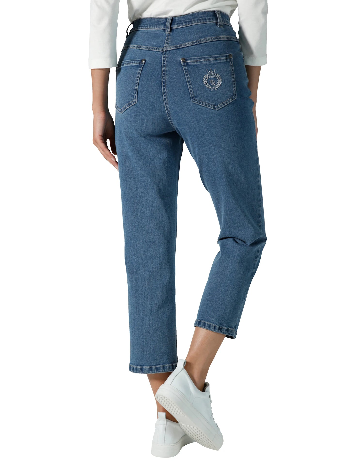 REGULAR FIT | STRETCHABLE DENIM CAPRI FOR WOMEN | 5 POCKET STYLE